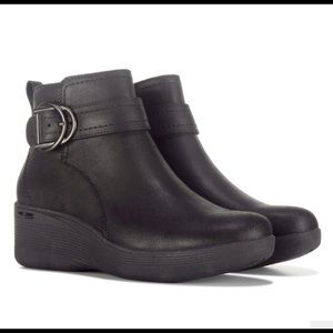 Skechers black booties